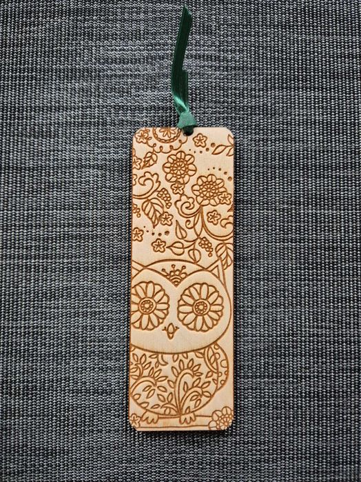 Книгоразделители изработени от дърво