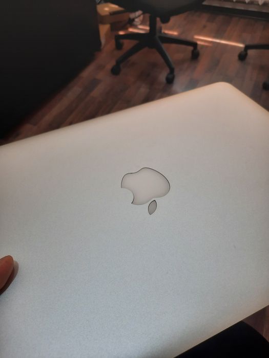 Macbook air 2013 4/128 gb