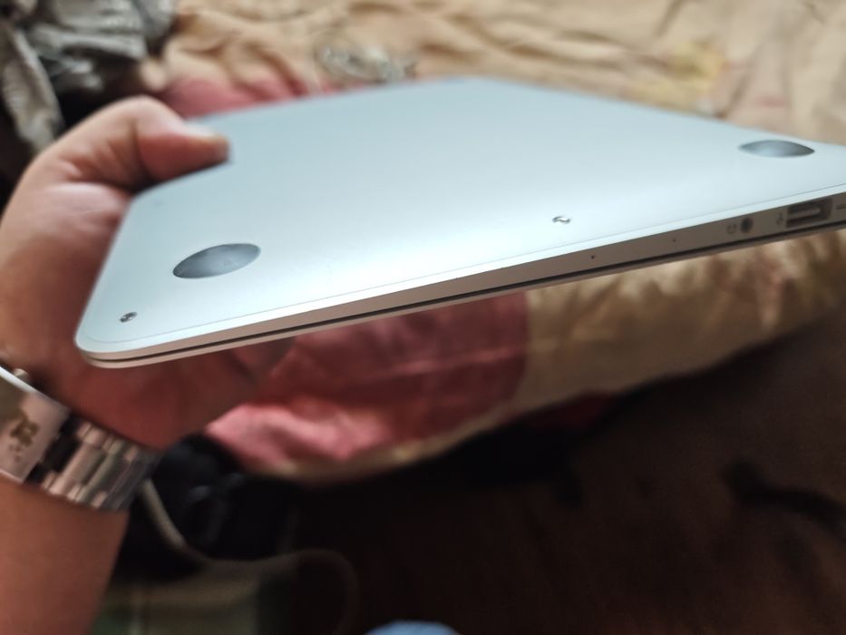 MacBook air 11,6, 8 GB RAM, 128 GB SSD