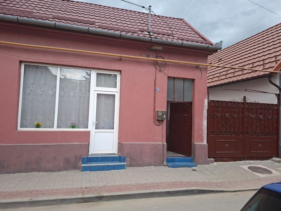 Casă de vânzare