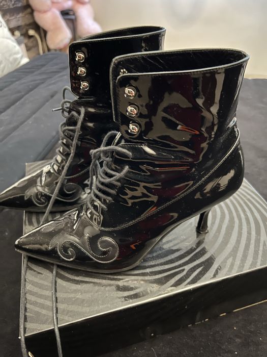 Черни лачени боти  JUST CAVALLI