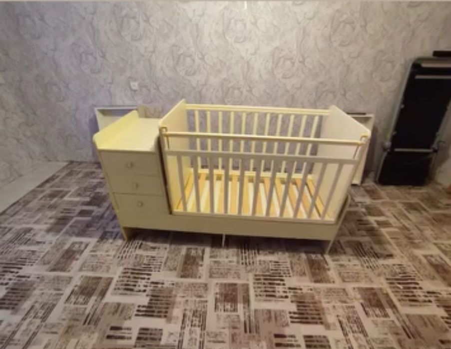 Продам детскую кроватку