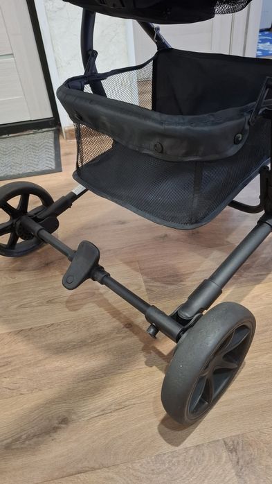 Продам коляску 2 в 1