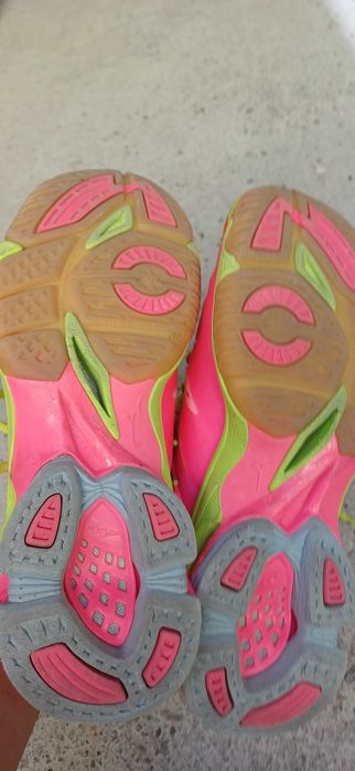 Маратонки Найк и Мезуно