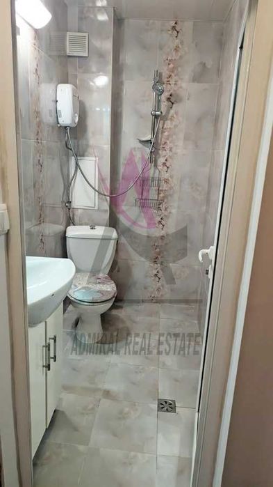 Дава се под наем Двустаен апартамент в Варна, Колхозен пазар - 45 кв.м за 358 € - Снимка #3