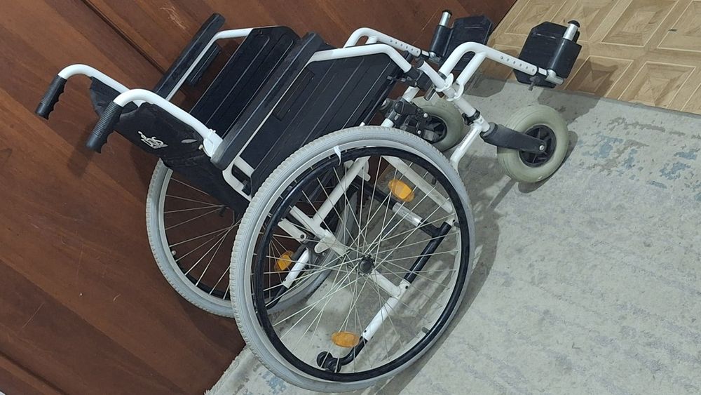 Инвалидная коляска