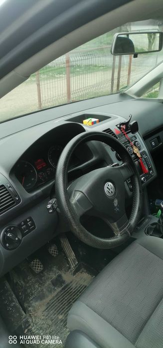 Mașina wolzvagan touran