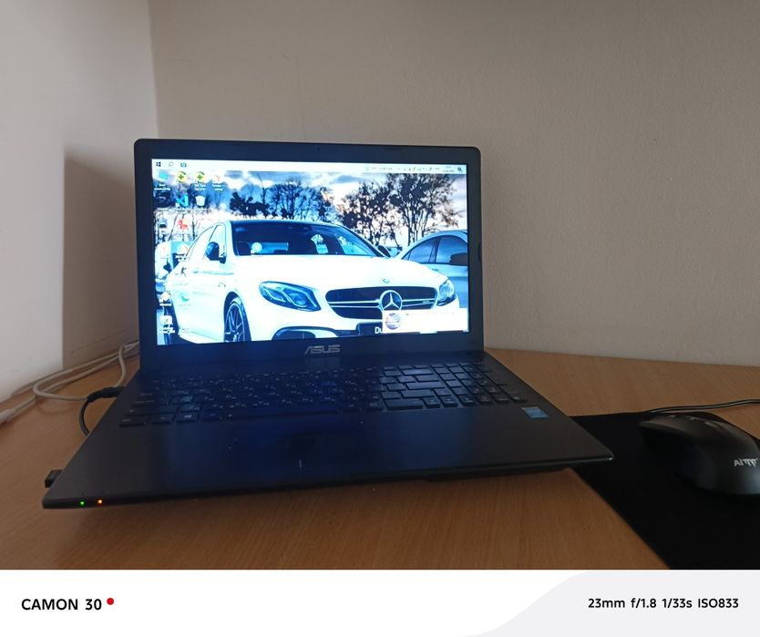 Noutbuk Asus ortacha