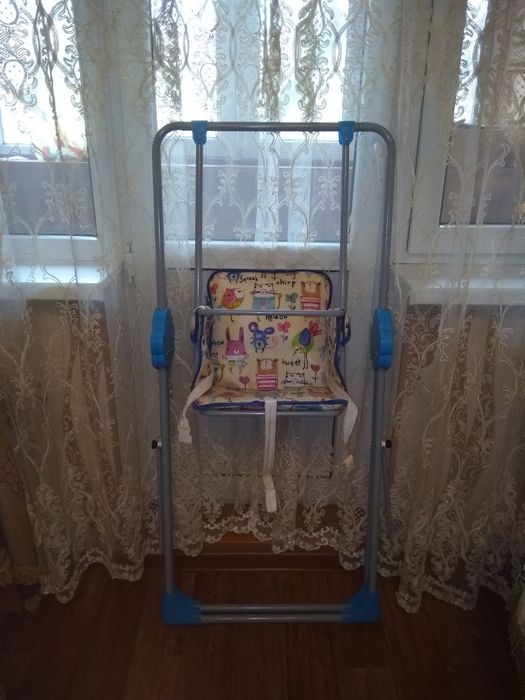 Продам детскую качелю.