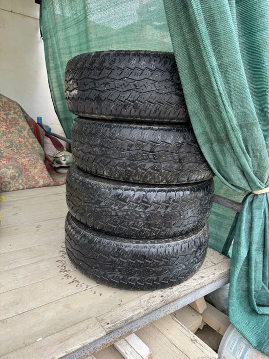 Продам покрышки в отличном состояний