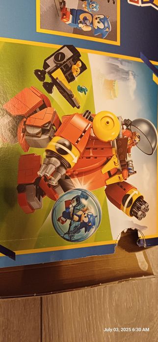 LEGO Sonic The Hedgehog - Sonic vs. Robotul Death Egg 76993