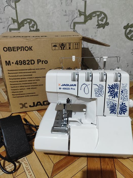 Оверлок Jaguar в коробке