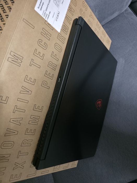 Продавам геймърски лаптоп MSI Thin GF63 12VF – като нов
