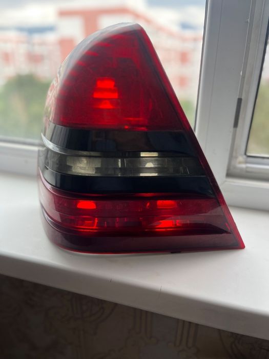 Задняя фара w202 рест