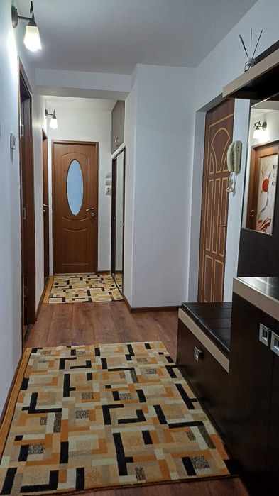 Inchiriez apartament 2 camere Botosani, zona Stejari