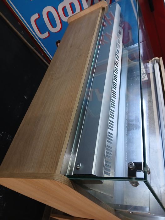 Хоризонтална хладилна витрина