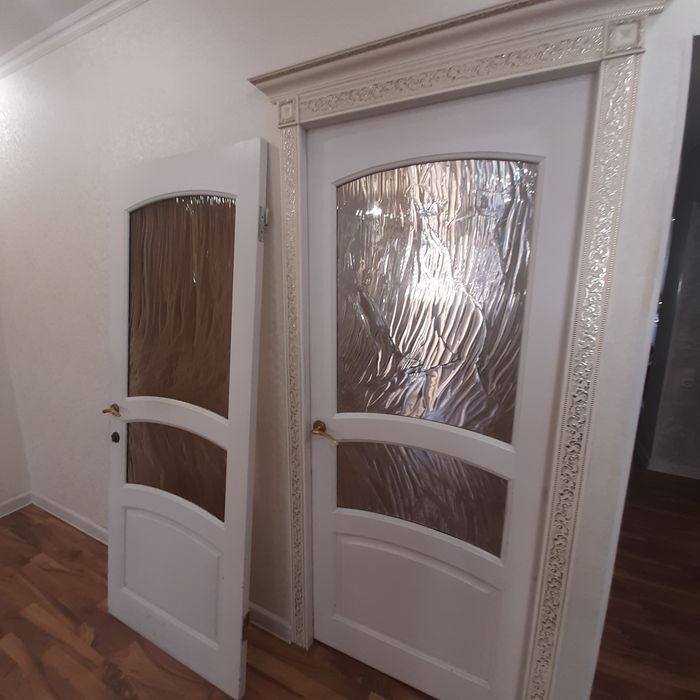 Межкомнатные двери (дерево)