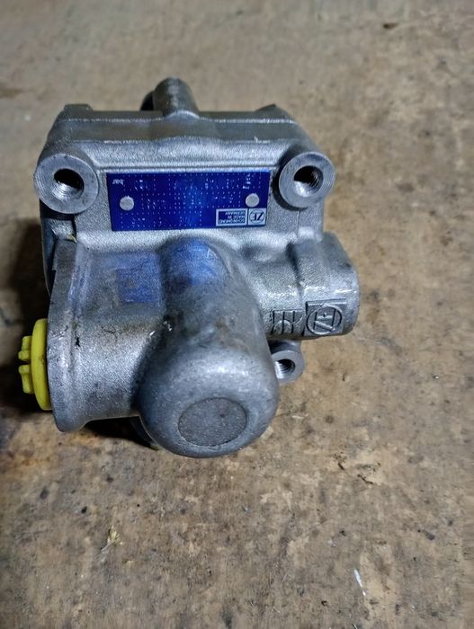 Продам шины запчасти на ауди