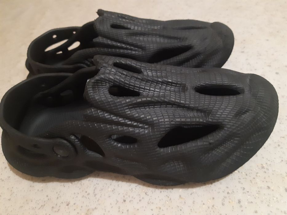 Кроксы  мужские    .