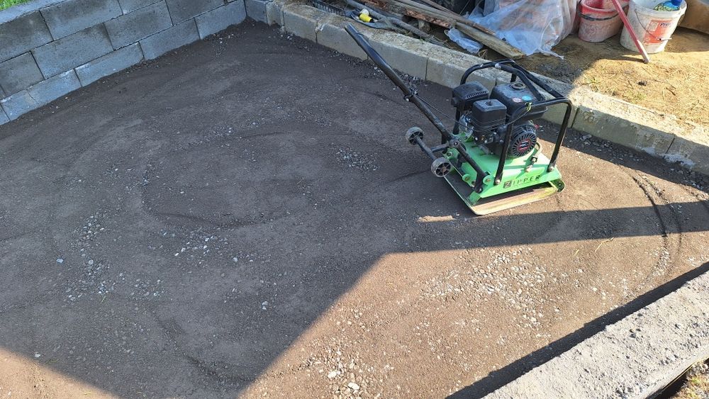 Ház szigetelést vállalok belsömukálatokat  térkövezést  vállalok