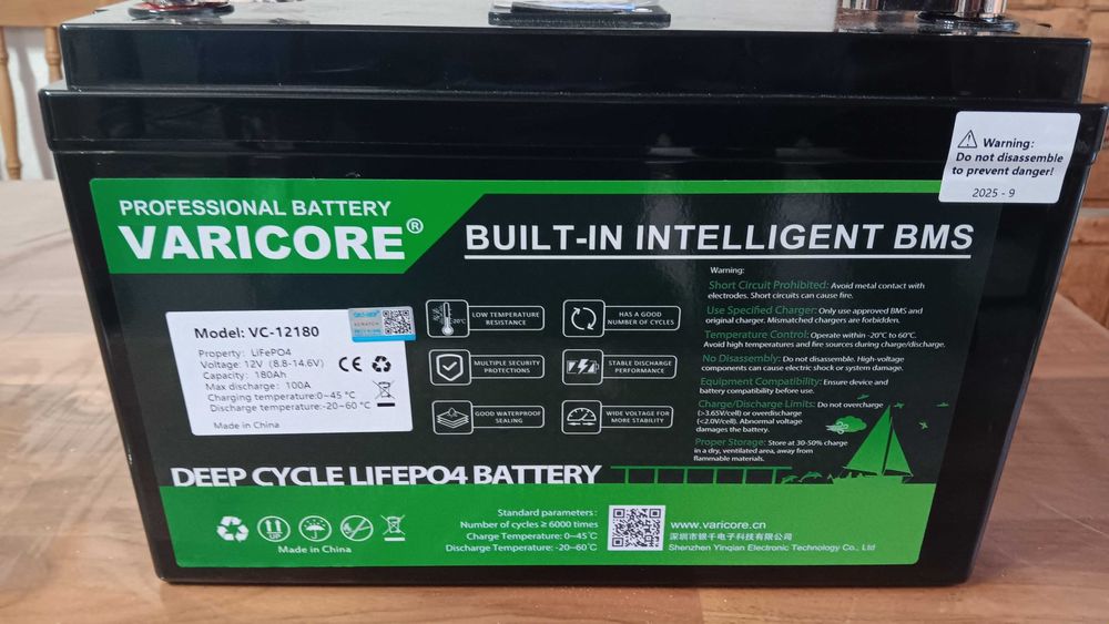 НОВ Тягов акумолатор 12V 180Ah