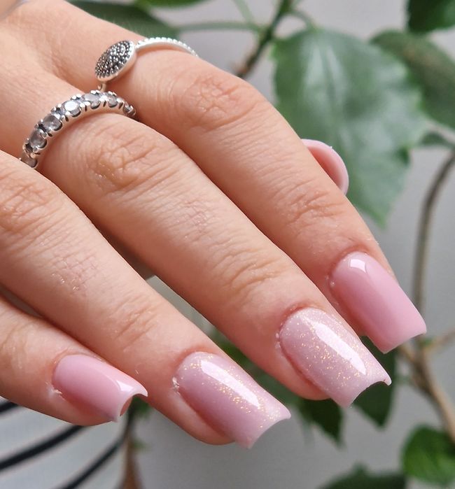 Unghii cu gel/semi Ploiesti