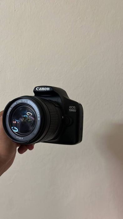 Cannon eos 1300D