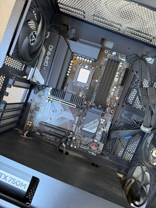 Placa de baza ddr5 Gigabye B760 Gaming x