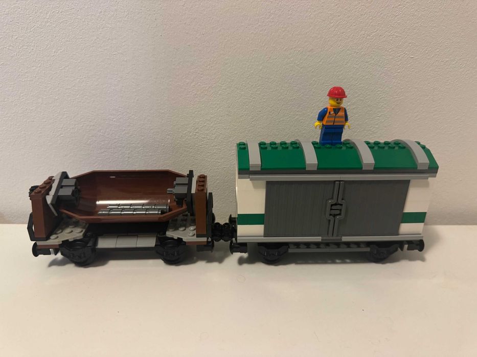 Lego City 3677 : Red Cargo Train