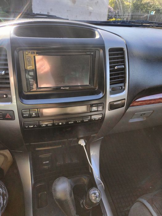 продам Toyota Land Cruiser Prado