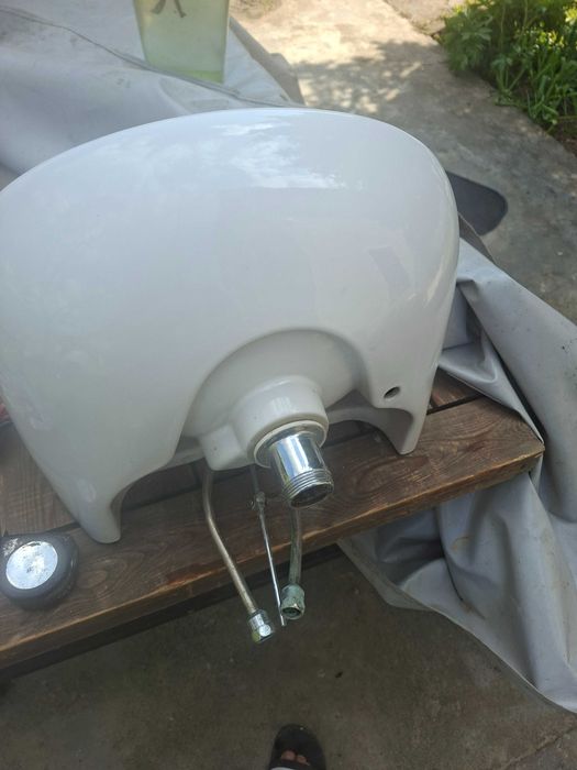 Мивка със смесител