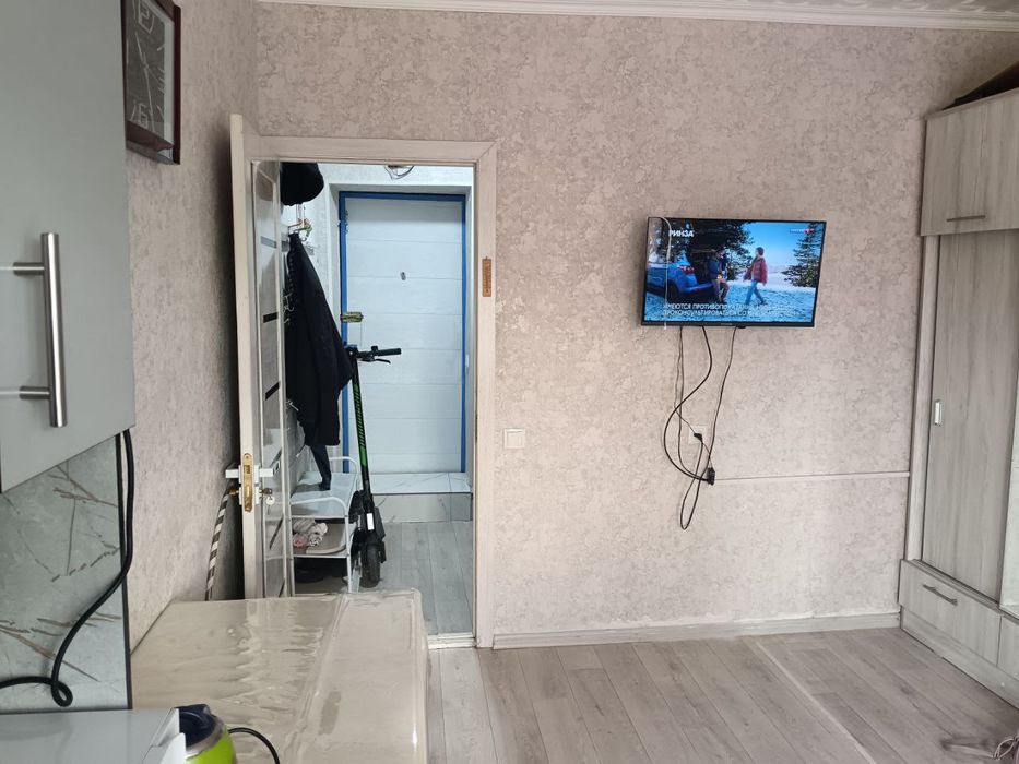 1 ком квартиру Сергели. Бывшее общежитие. 3/4 с ремонтом им мебелью