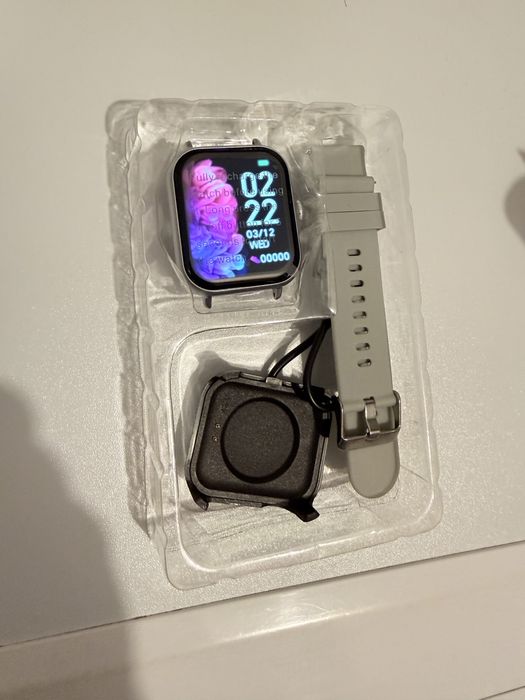 Смарт часовник различни модели