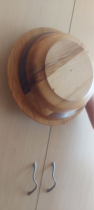 Дървени купи от истинско орехово и черешово дърво.