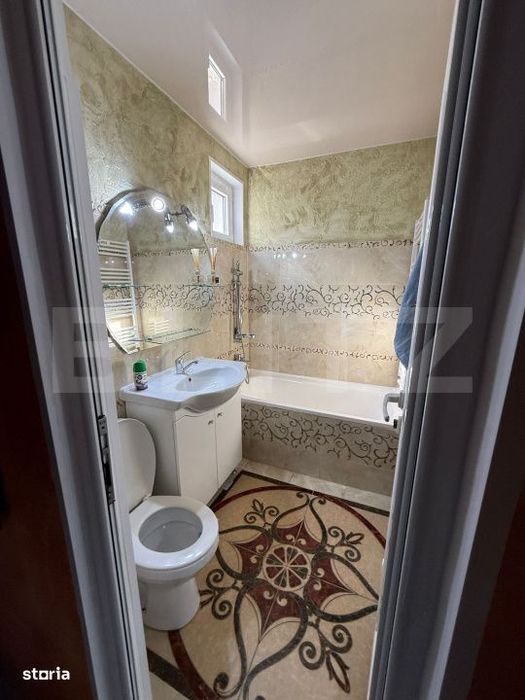 Apartament 3 camere, semidecomandat, 59 mp, stradal, zona Micro 17