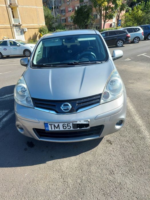 Vând Nissan note benzină