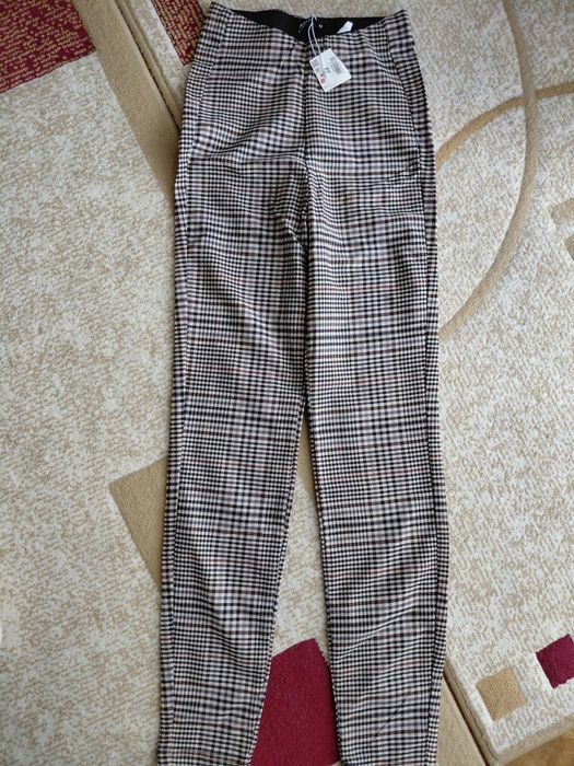 Pantaloni noi xxs de la Cropp