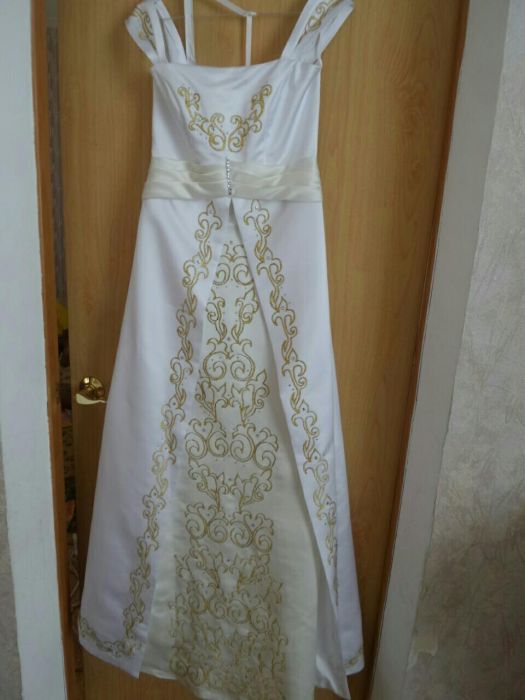 Платье на узату той