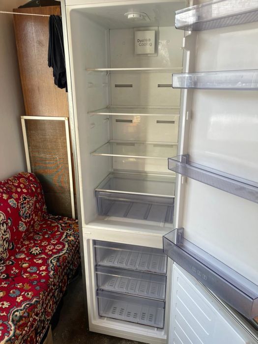 Продается холодильник.