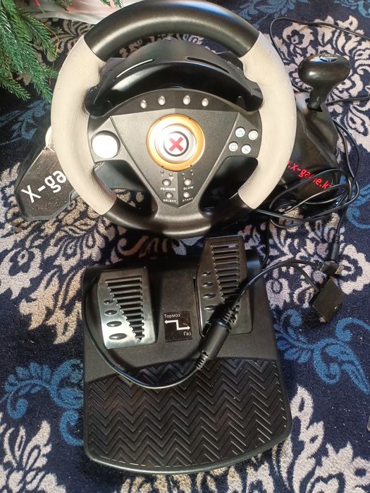 Игровой руль продам срочно!