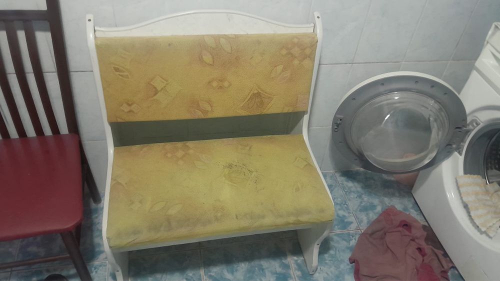 Стенки шкафы столы стулья