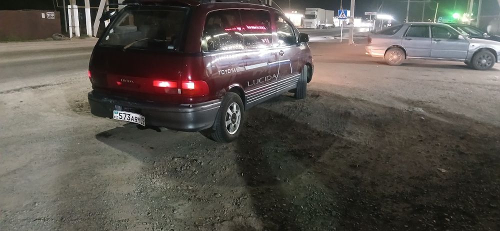 Продам семейное авто