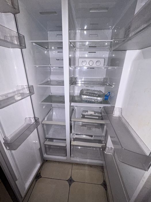 Холодильник , в отличном состоянии