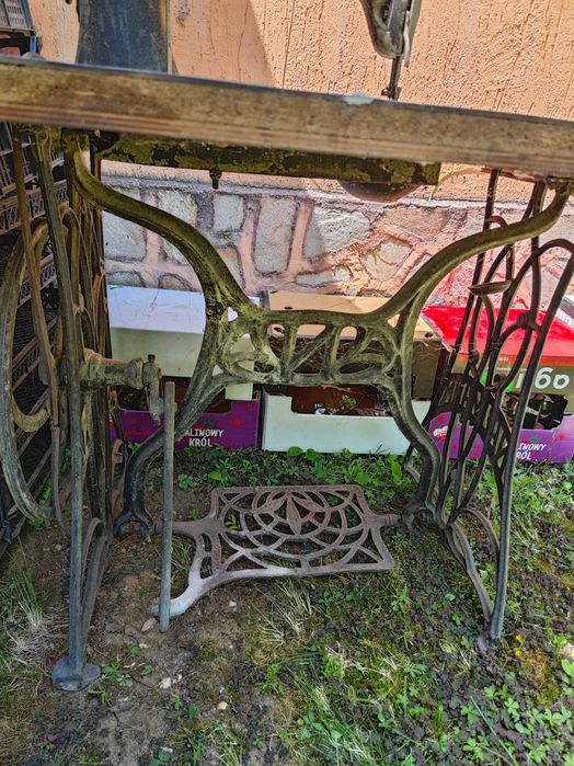 Шевна машина с плот и стойка