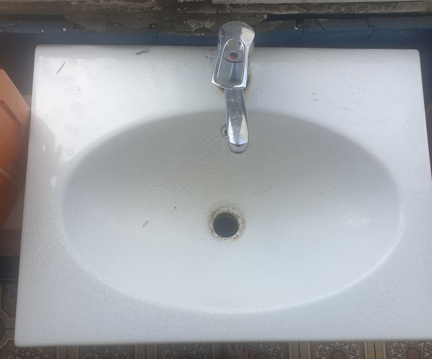 Продам тумбочку для ванной