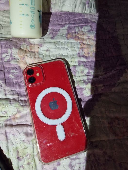 iPhone 11 în stare buna