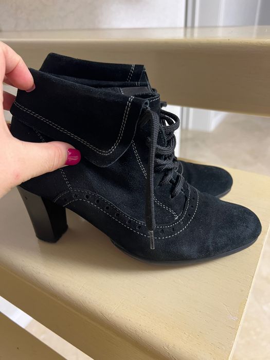 Vand botine piele pret bun