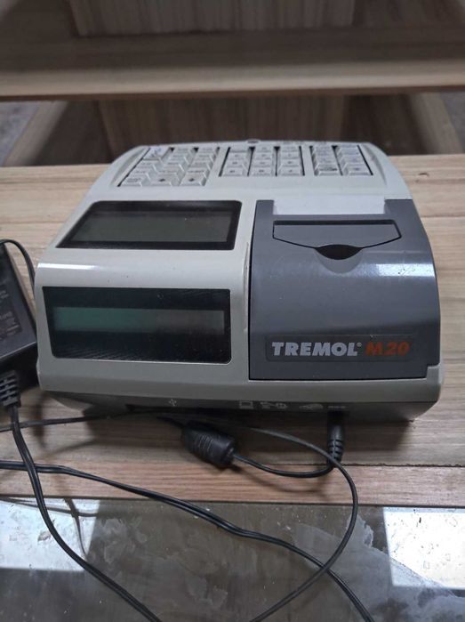 Разпродажба на хладилни витрини ,фризери,стелажи,ел.везни,касов апарат