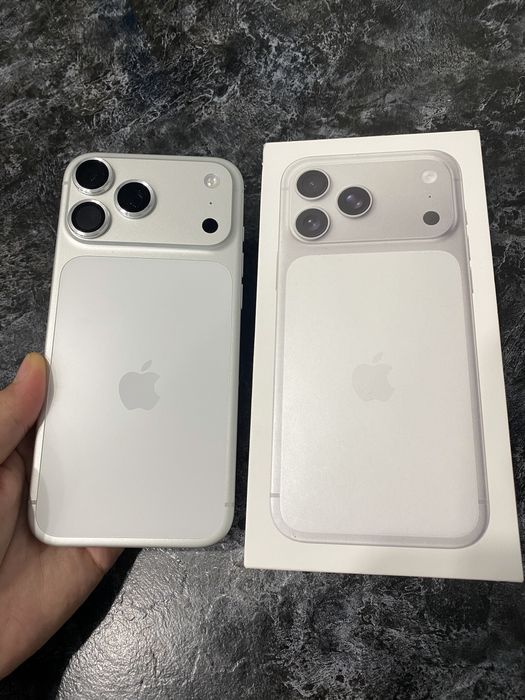 Продам Айфон 17 про макс