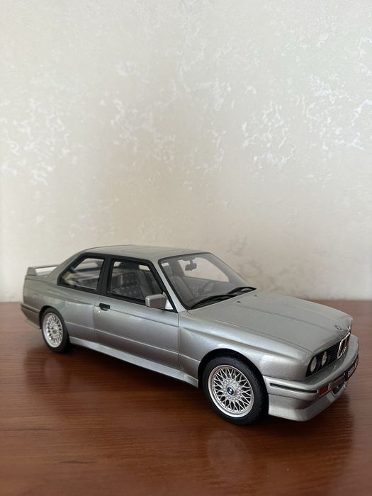 Колекционерски модел BMW M3 E30 ottomobile 1/12